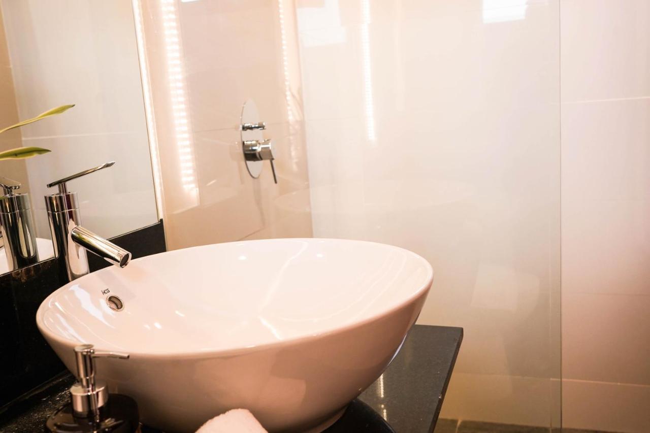 Unwnd Boutique Hotel Makati ماكاتي المظهر الخارجي الصورة